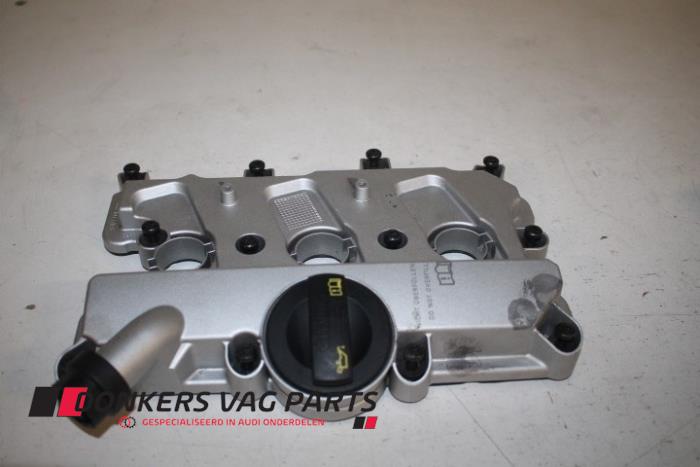 Usagé Couvercle soupapes Audi A6 Allroad Quattro (C7) 3.0 V6 24V TFSI Prix € 60,00 Prix TTC proposé par Donkers VAG Parts
