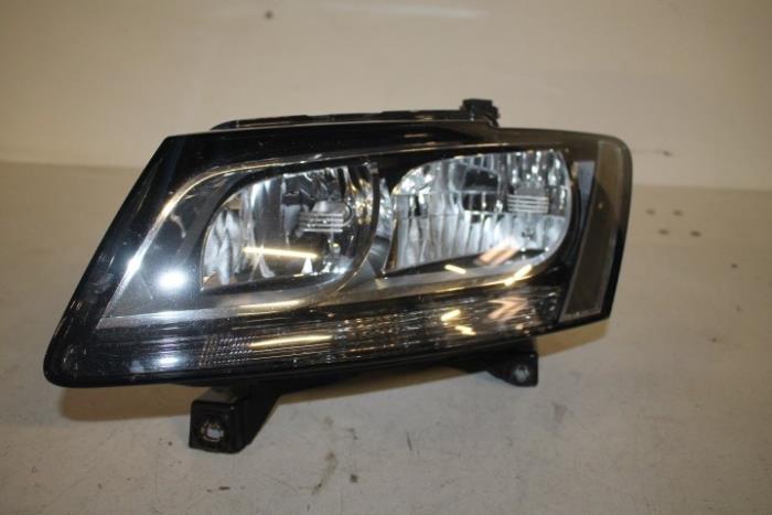 Headlight, left from a Audi Q5