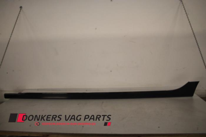 Używane Próg lewy Audi A7 Sportback (4GA/4GF) 3.0 TDI V6 24V Quattro Cena € 50,00 Z VAT oferowane przez Donkers VAG Parts