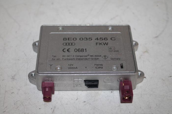 Radio amplifier from a Audi Q7 2006