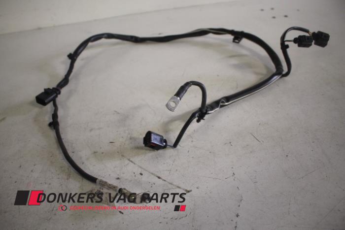Nowe Kabel (rózne) Audi A3 Cena € 50,00 Z VAT oferowane przez Donkers VAG Parts