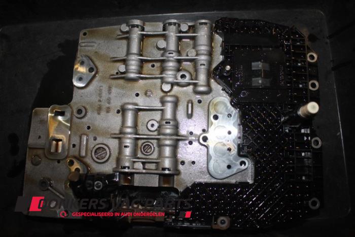 Używane Mechatroniczny Audi A6 Avant (C6) Cena € 484,00 Procedura marży oferowane przez Donkers VAG Parts