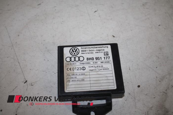 Begagnade Larmsensor Audi A4 Cabriolet (B6) 3.0 V6 30V Pris € 30,00 Marginaltabell erbjuds av Donkers VAG Parts