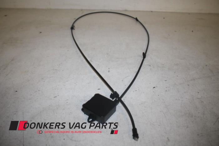 Używane Kabel (rózne) Audi RS 6 Avant (C7) 4.0 V8 TFSI 32V Cena € 6,99 Z VAT oferowane przez Donkers VAG Parts