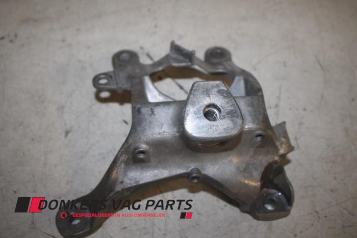 Usagé Support moteur Audi RS 6 Avant (C7) 4.0 V8 TFSI 32V Prix € 20,00 Prix TTC proposé par Donkers VAG Parts