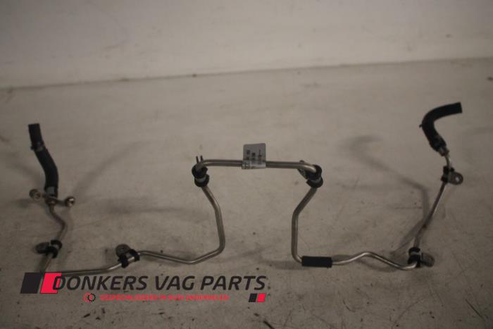 Usagé Conduit de carburant Audi RS 6 Avant (C7) 4.0 V8 TFSI 32V Prix € 60,00 Prix TTC proposé par Donkers VAG Parts