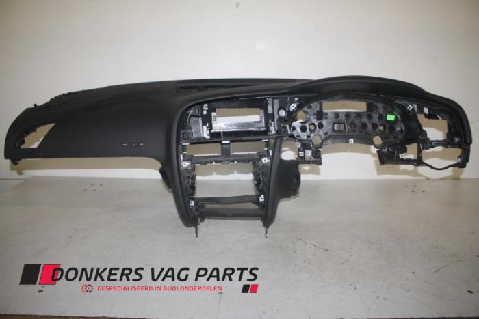 Używane Panel Audi RS 5 (8T3) RS5 4.2 V8 32V Cena € 100,00 Procedura marży oferowane przez Donkers VAG Parts