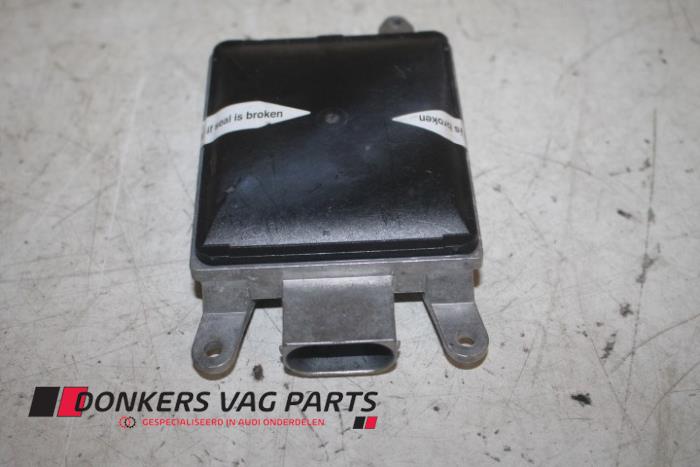 Używane Czujnik Side Assist Audi A4 Cena € 200,00 Procedura marży oferowane przez Donkers VAG Parts