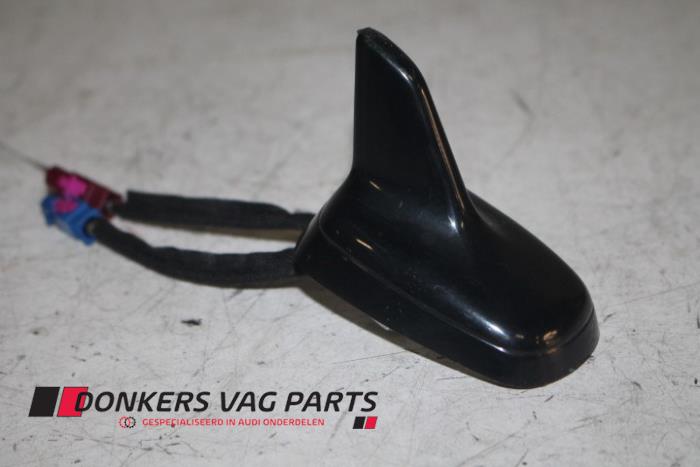 Używane Antena GPS Audi SQ5 (8RB) 3.0 TDI V6 24V Cena € 50,00 Procedura marży oferowane przez Donkers VAG Parts