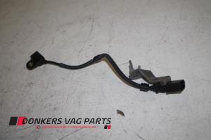 Nockenwelle Sensor van een Audi Q5 (8RB) 2.0 TDI 16V Quattro 2011