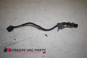 Nockenwelle Sensor van een Audi Q5 (8RB) 2.0 TDI 16V Quattro 2011