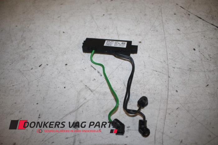 Begagnade Larmsensor Audi A8 (D4) 4.0 V8 32V TFSI Quattro Pris € 75,00 Inklusive moms erbjuds av Donkers VAG Parts