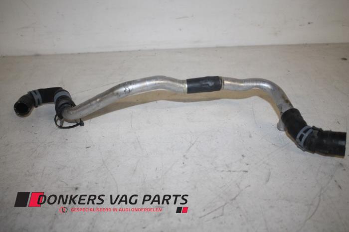 Begagnade Vattenrör Audi S8 (D4) 4.0 V8 TFSI 32V Pris € 20,00 Marginaltabell erbjuds av Donkers VAG Parts