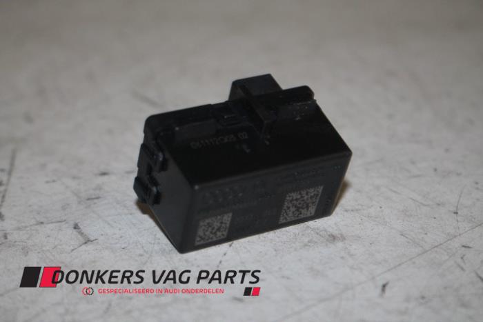 Używane Modul immobilizera Audi A8 (D4) 4.0 V8 32V TFSI Quattro Cena € 40,00 Z VAT oferowane przez Donkers VAG Parts