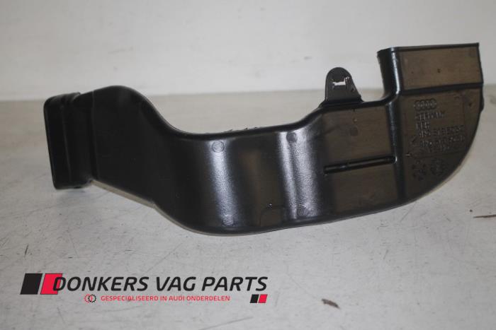 Begagnade Lufttratt Audi A8 (D4) 4.0 V8 32V TFSI Quattro Pris € 9,99 Inklusive moms erbjuds av Donkers VAG Parts