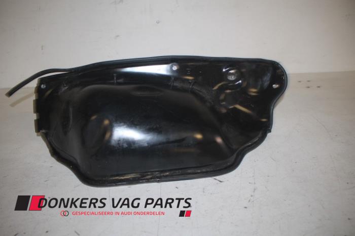 Używane Parawan Audi RS 6 Avant (C7) 4.0 V8 TFSI 32V Cena € 34,99 Z VAT oferowane przez Donkers VAG Parts