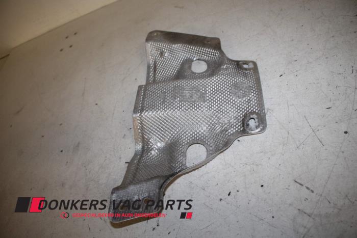 Exhaust heat shield
