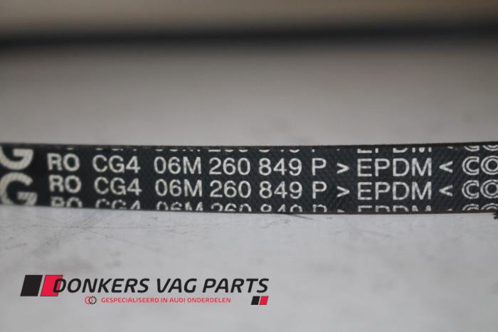 Multiriemen van een Audi RS 4 Avant (B9) 2.9 V6 TFSI 24V 2018