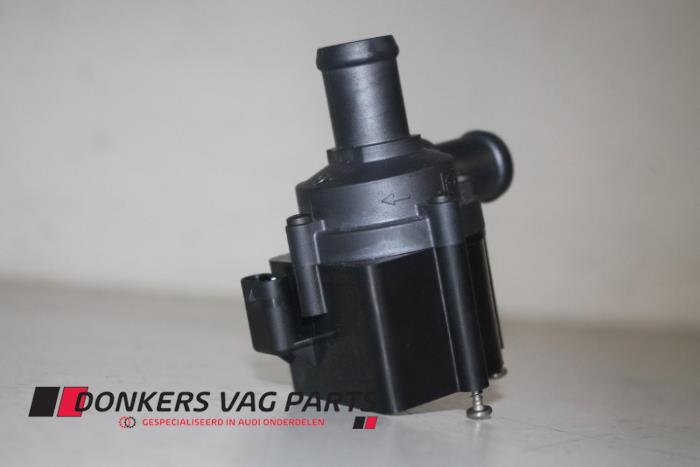 Begagnade Vattenpump Audi RS 4 Avant (B9) 2.9 V6 TFSI 24V Pris € 24,20 Inklusive moms erbjuds av Donkers VAG Parts