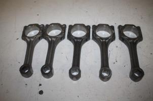 New Connecting rod Audi 80 Price € 242,00 Inclusive VAT offered by Autoparts Veghel