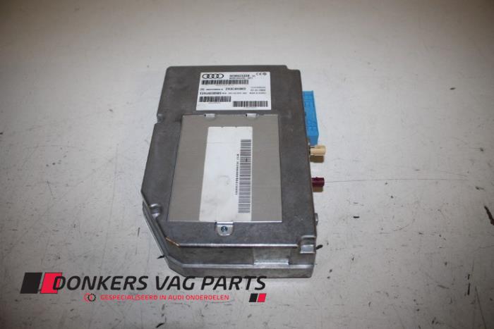 Gebrauchte Telefon Interface Audi A8 Preis € 35,00 Margenregelung angeboten von Donkers VAG Parts