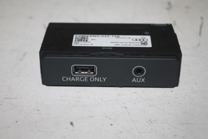 Zlacze AUX/USB z Audi A4