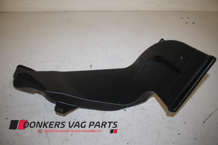 Begagnade Lufttratt Audi RS 4 Avant (B9) 2.9 V6 TFSI 24V Pris € 11,99 Inklusive moms erbjuds av Donkers VAG Parts
