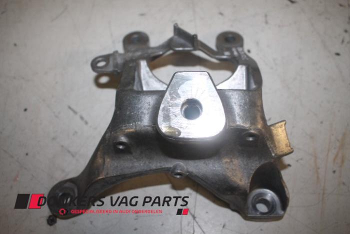 Used Engine mount Audi RS 6 Avant (C7) 4.0 V8 TFSI Performance 32V Price € 20,00 Inclusive VAT offered by Donkers VAG Parts