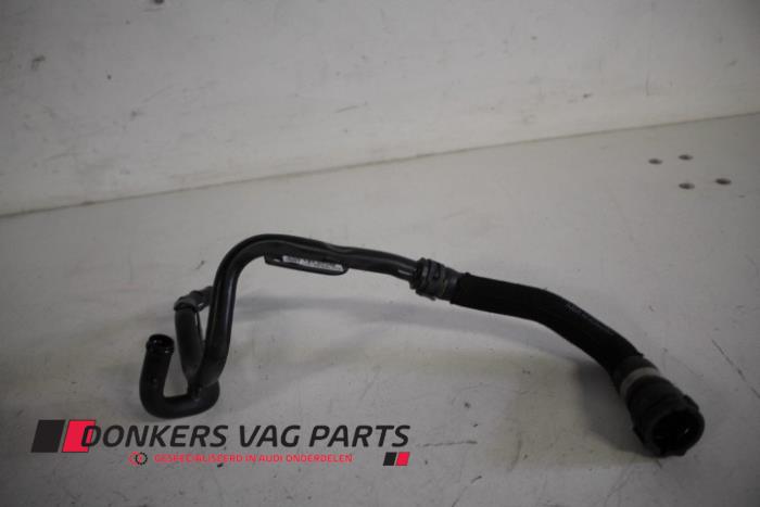 Begagnade Vattenrör Audi RS7 Sportback (4GA/4GF) 4.0 V8 TFSI 32V Pris € 24,20 Inklusive moms erbjuds av Donkers VAG Parts