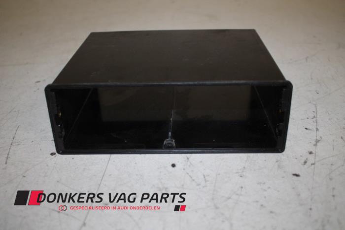 Begagnade Stöd (diverse) Audi A8 Pris € 3,00 Marginaltabell erbjuds av Donkers VAG Parts