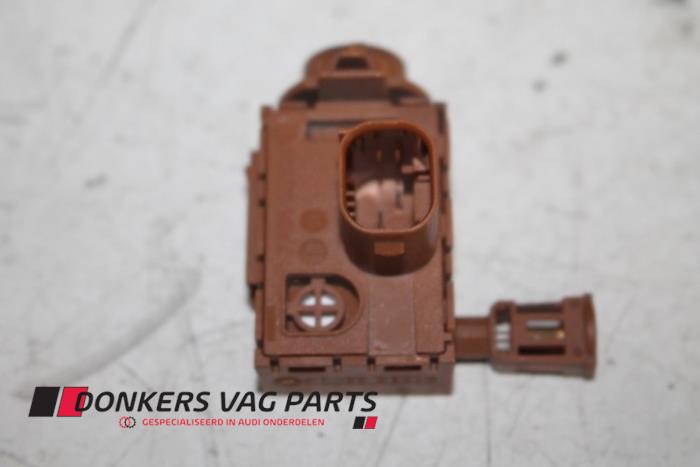 Begagnade Sensor (övriga) Audi S3 Limousine (8VM/8VS) 2.0 TFSI 16V Pris € 35,00 Marginaltabell erbjuds av Donkers VAG Parts