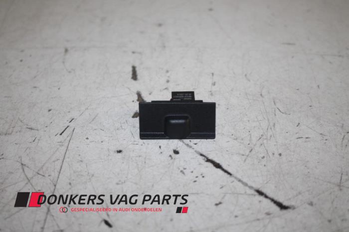 Begagnade Ljussensor Audi A5 Sportback (F5A/F5F) 2.0 TFSI 16V Quattro Pris € 20,00 Inklusive moms erbjuds av Donkers VAG Parts