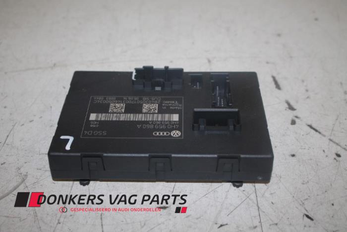 Begagnade Sätesdator Audi S8 (D4) 4.0 V8 TFSI 32V Pris € 175,00 Inklusive moms erbjuds av Donkers VAG Parts