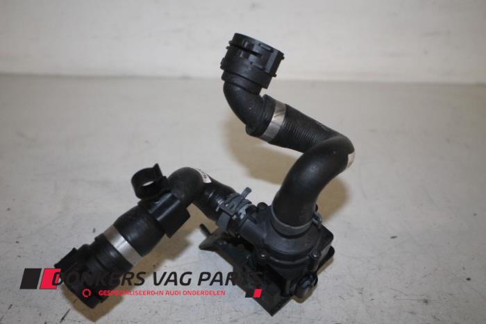 Begagnade Vattenpump Audi Diversen Pris € 75,00 Marginaltabell erbjuds av Donkers VAG Parts
