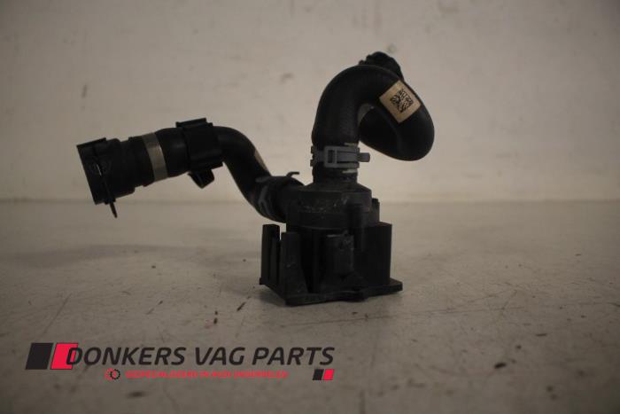 Begagnade Vattenpump Audi Diversen Pris € 70,00 Marginaltabell erbjuds av Donkers VAG Parts