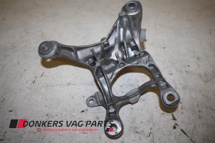 Engine mount from a Audi S6 Avant (C7) 4.0 V8 TFSI 2012
