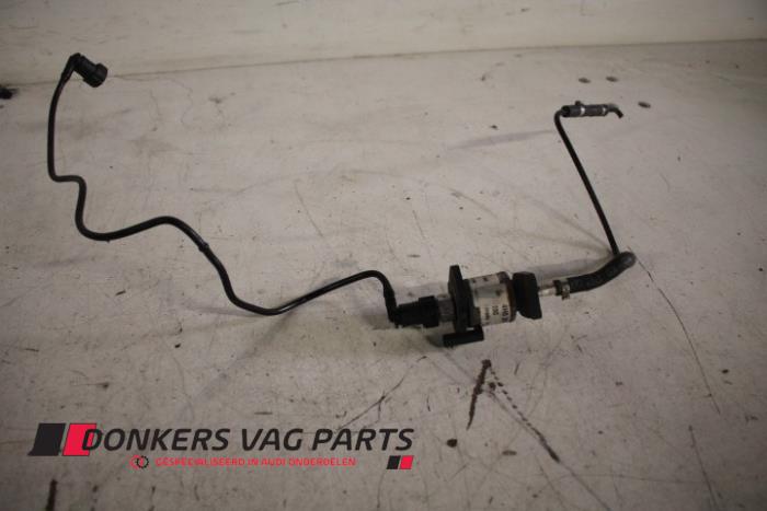 Begagnade Boosterpump Audi S8 (D4) 4.0 V8 TFSI 32V Pris € 150,00 Inklusive moms erbjuds av Donkers VAG Parts