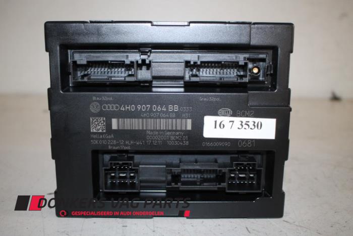 Używane Modul Comfort Audi S8 (D4) 4.0 V8 TFSI 32V Cena € 125,01 Z VAT oferowane przez Donkers VAG Parts