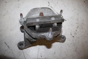 Used Gearbox mount Audi A6 Avant (C7) 2.0 TDI 16V Price € 35,00 Margin scheme offered by Autoparts Veghel