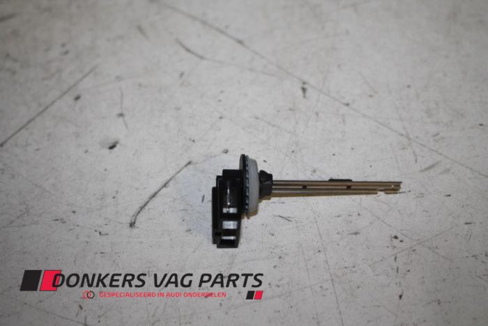 Używane Termometr Audi A5 (8T3) Cena € 10,00 Procedura marży oferowane przez Donkers VAG Parts