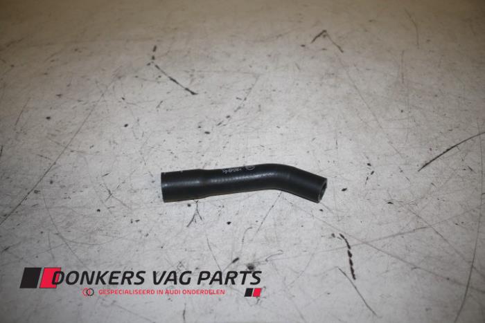 Nowe Waz chlodnicy Audi A8 Cena € 16,27 Z VAT oferowane przez Donkers VAG Parts