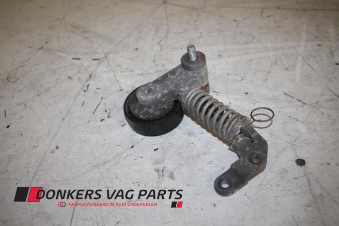 Usados Tensor correa múltiple Audi S8 (D4) 4.0 V8 TFSI 32V Precio € 50,00 Norma de margen ofrecido por Donkers VAG Parts