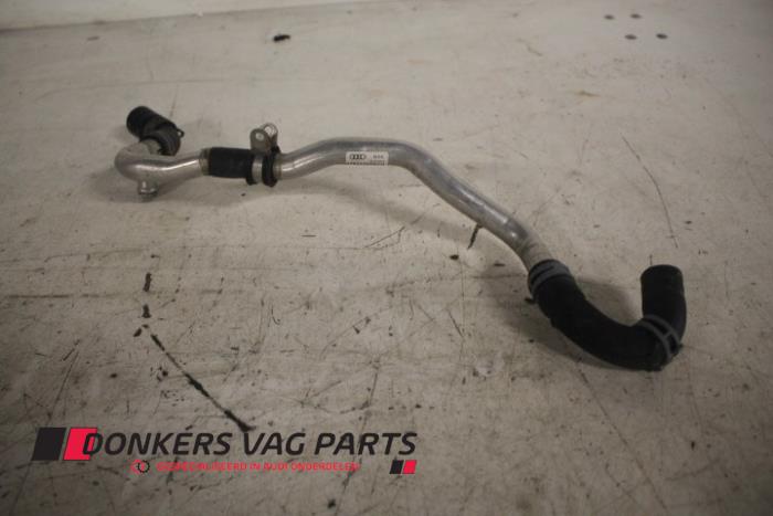 Begagnade Vattenrör Audi S8 (D4) 4.0 V8 TFSI 32V Pris € 20,00 Marginaltabell erbjuds av Donkers VAG Parts