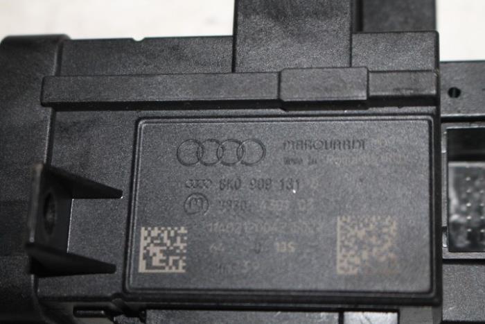 Zündschloss Schalter van een Audi A4 Avant (B8) 2.0 TDI 16V 2014