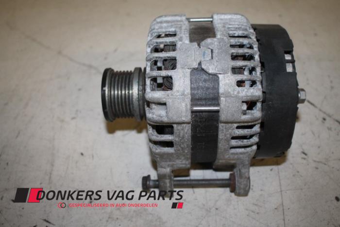 Begagnade Dynamo Audi A4 Avant (B8) 2.0 TDI 16V Pris € 75,00 Marginaltabell erbjuds av Donkers VAG Parts