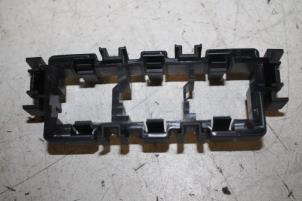 Used Relay holder Audi A5 Price € 2,00 Margin scheme offered by Autoparts Veghel