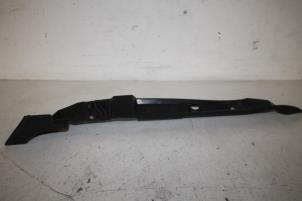 Begagnade Stripe, hjulhus Audi Q5 (8RB) 3.0 TDI V6 24V Quattro Pris € 12,00 Marginaltabell erbjuds av Autoparts Veghel
