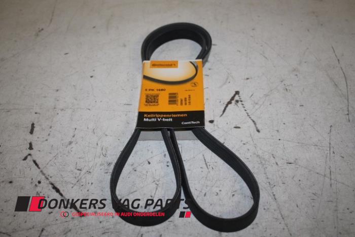 Nuevos Correa múltiple Audi Diversos Precio € 15,00 IVA incluido ofrecido por Donkers VAG Parts