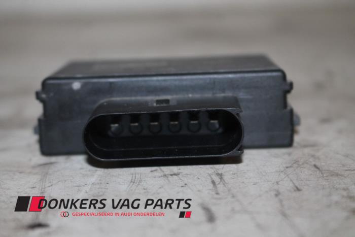 Usagé Module pompe carburant Audi Q7 (4MB/4MG) 2.0 40 TFSI 16V Prix € 50,00 Prix TTC proposé par Donkers VAG Parts