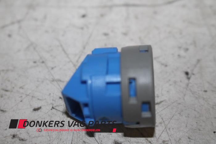 Usados Micrófono Audi A1 Precio € 20,00 Norma de margen ofrecido por Donkers VAG Parts